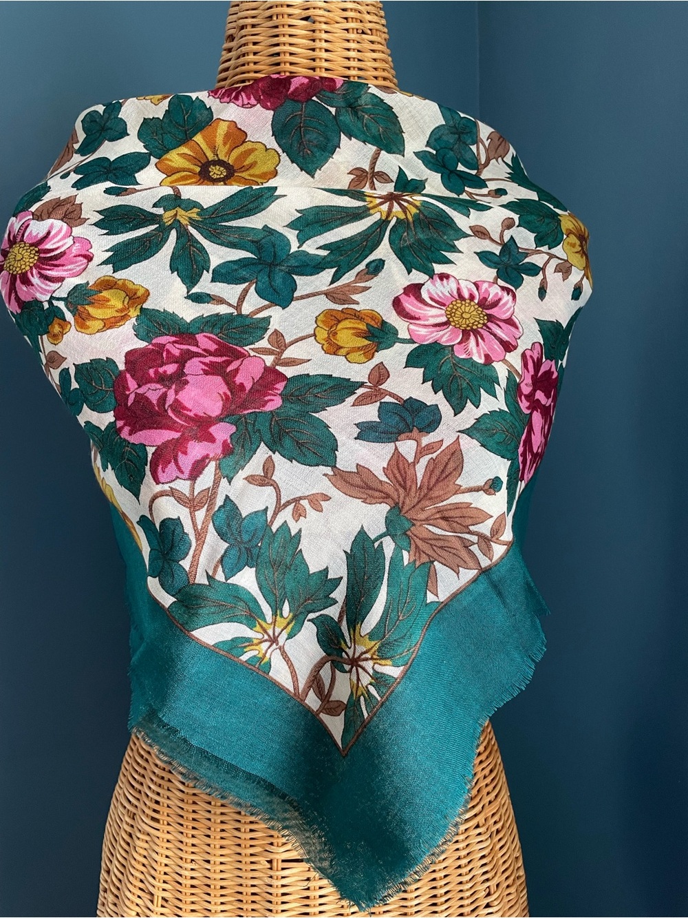 Amanda Smith Lightweight Wool Square Scarf Floral  30 x 30 Green Pink Cream